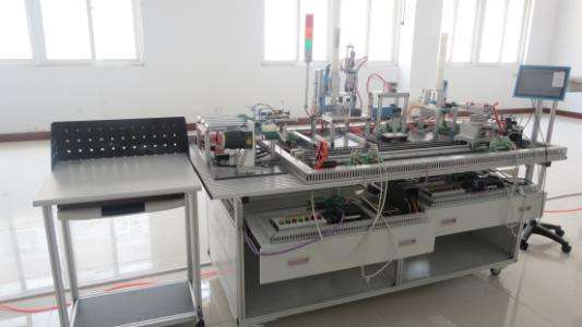 機電的未來發展模式是怎么樣的？煙臺機電學校正在講解